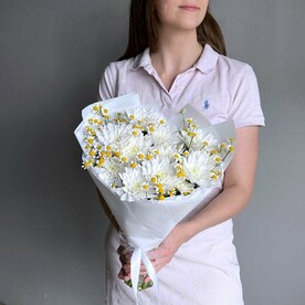 Букет голландская ромашка с хризантемами