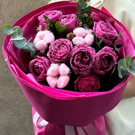 Букет роза кустовая пионовидная