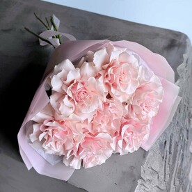 Милый нежный букет розовые французские розы