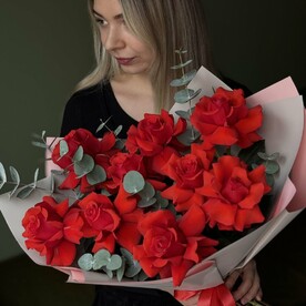 Монобукет из французских роз «Алая мечта»