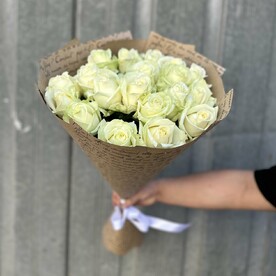 Букет из белых розы