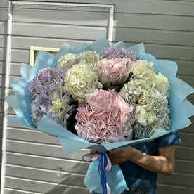 Букет из 9 гоотензии