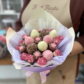 Фрукты в шоколаде