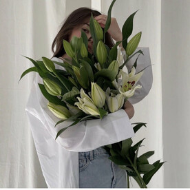Букет из 9 белых лилий