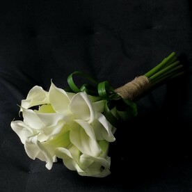 Букет невесты из белых калл