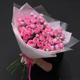 VIP букет из пионовидных кустовых роз 11 шт