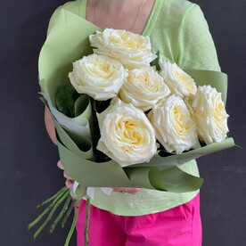 VIP букет из пионовидных роз Канделайт