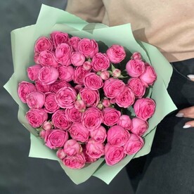 VIP букет из пионовидных кустовых роз