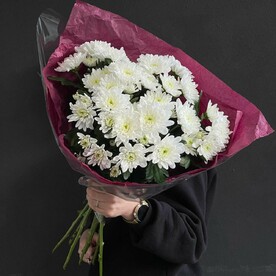 Букет из махровых хризантем