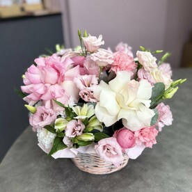 Композиция в корзине