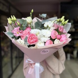 Сборный букет «в объятьях любви»