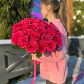 25 одноголовых роз