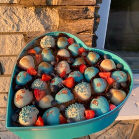 Сердце из клубники в бельгийском шоколаде