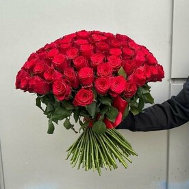 Букет из 101 красной розы, 60 см