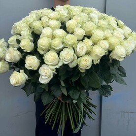 Букет из 101 белой розы, 80 см