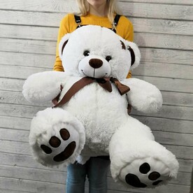 Большой белоснежный мишка