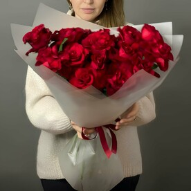 Розы Кения 60 см  15 шт
