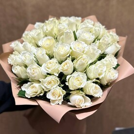 Белоснежные розы