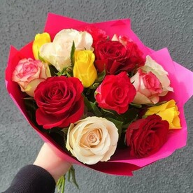 Яркий микс из роз