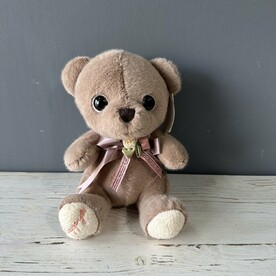 Милый маленький мишка😍😍😍