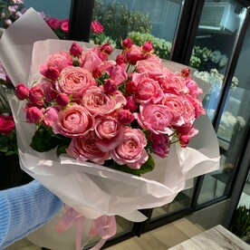 Букет из кустовых пионовидных розочек😍😍😍