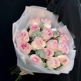 Букет из 15 нежных пионовидных розовых роз❤️😍🫶