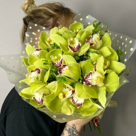 Букет из 11 орхидей