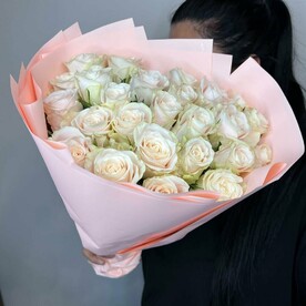 Нежные розы букет из 25 штук