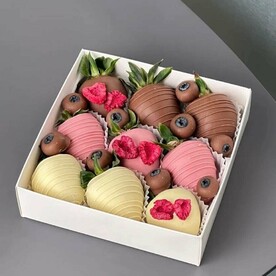 Клубника в шоколаде Три шоколада