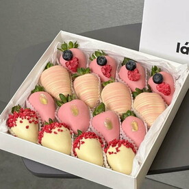 Набор клубники в шоколаде 16 шт