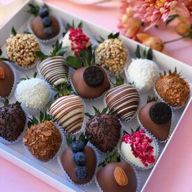 Подарочный набор клубники в шоколаде MIx