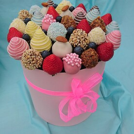 Букет клубники в шоколаде с фруктовым вкусом