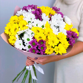 Букет из кустовых хризантем