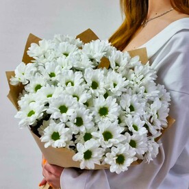 Букет из кустовых хризантем