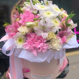 Кустовая роза, хризантема, нежные диантусы 🫶🏻🤍