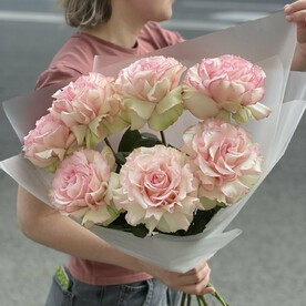 Нежный букет с французскими розами