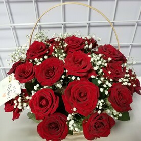 Яркая особа