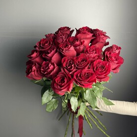 25 роз Эксплорер 60см