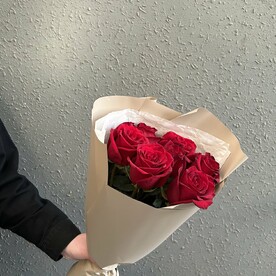 Букет из 7 роз Эквадор 60 см