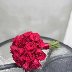 Букет из красных роз