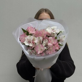 Букет из альстромерий 7 шт.