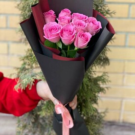 Букет из 9 розовых роз