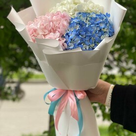 Букет из 3 гортензий