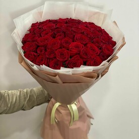 Букет из 51 красной розы