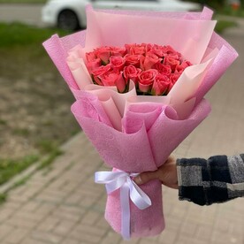 Букет из 25 розовых роз