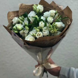 Букет «Белый в крафте»