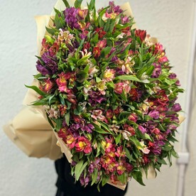 Море Альстромерий