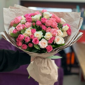 Букет из кустовых Розочек