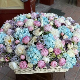Корзина "Океан цветов"
