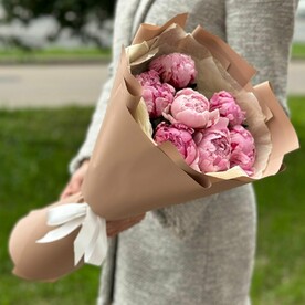 7 нежных пионов